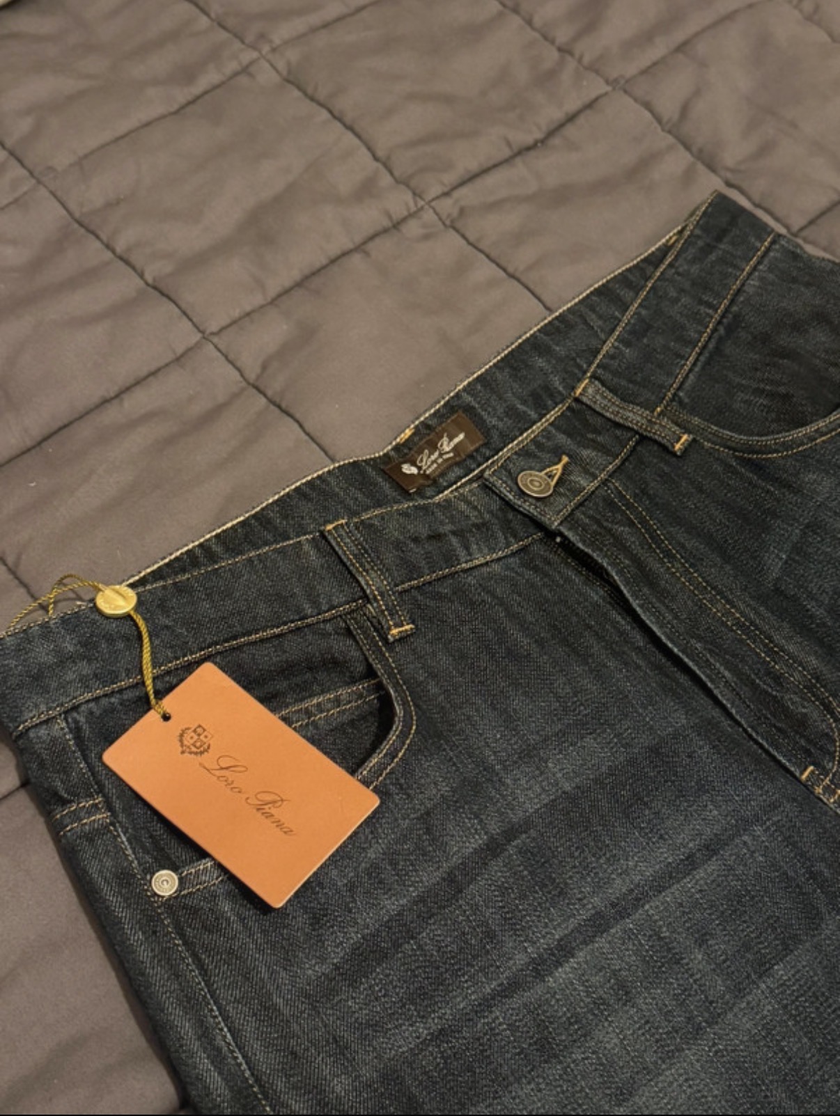 Logo piano Jeans